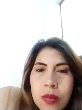 Snapshot of Camila_latina_0 chatting on September 18, 9:17 pm Camila latina 0 online show from September 18, 9:17 pm