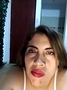 Snapshot of Camila_latina_0 chatting on October 15, 2:01 am Camila latina 0 online show from October 15, 2:01 am