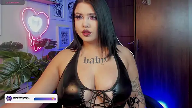 Snapshot of diamond_dustt chatting on September 22, 9:39 pm diamond dustt online show from September 22, 9:39 pm