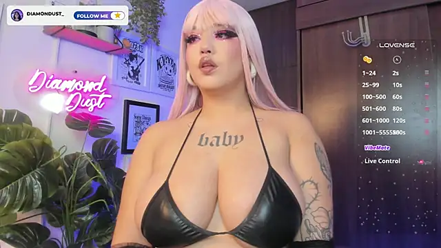 Snapshot of diamond_dustt chatting on November 14, 9:57 pm diamond dustt online show from November 14, 9:57 pm