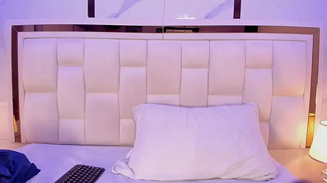 violet sm online show from December 2, 3:12 am