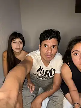 Snapshot of Clavelnegro chatting on September 29, 10:03 pm Clavelnegro online show from September 29, 10:03 pm