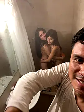 Snapshot of Clavelnegro chatting on October 14, 1:39 am Clavelnegro online show from October 14, 1:39 am