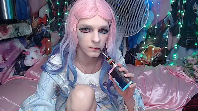 Snapshot of yutachka chatting on July 4, 10:27 pm yutachka online show from July 4, 10:27 pm