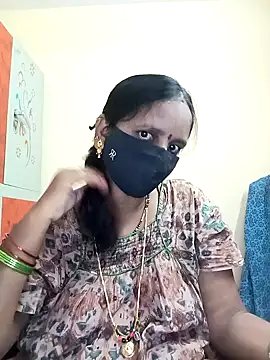 Snapshot of Mee_harini-telugupilla chatting on October 18, 5:43 am Mee harini-telugupilla online show from October 18, 5:43 am