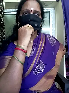 Snapshot of Mee_harini-telugupilla chatting on November 4, 3:49 am Mee harini-telugupilla online show from November 4, 3:49 am