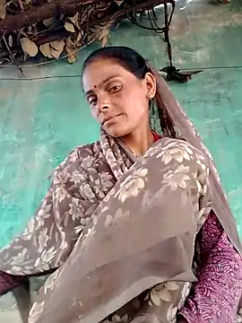 Snapshot of H_seema chatting on July 15, 2:50 am H seema online show from July 15, 2:50 am