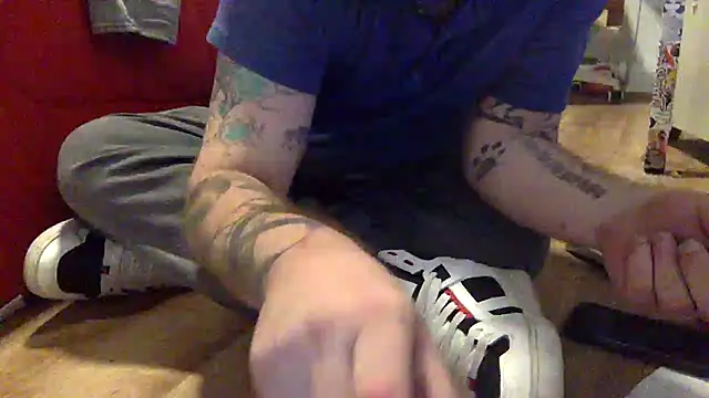 Snapshot of edger4lif3 chatting on September 13, 8:08 pm edger4lif3 online show from September 13, 8:08 pm