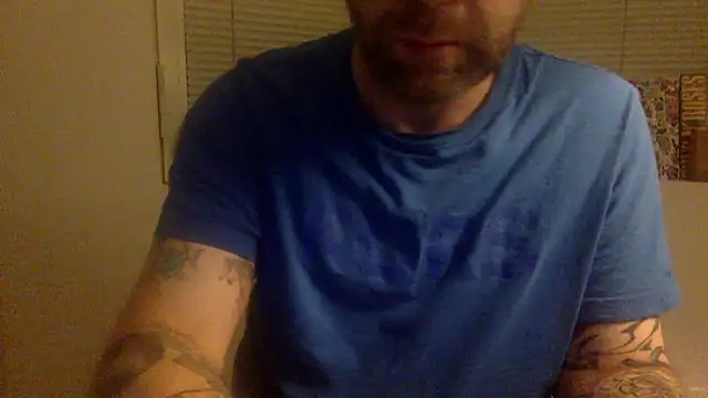 Snapshot of edger4lif3 chatting on October 14, 3:29 am edger4lif3 online show from October 14, 3:29 am