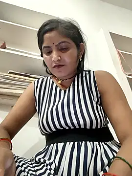 LUCKY cut online show from March 28, 6:40 pm