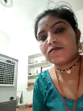 LUCKY cut online show from April 18, 6:23 pm