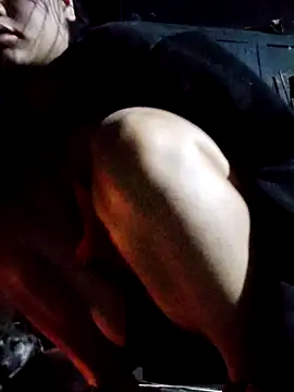 Snapshot of Yeszsexxy chatting on November 17, 10:48 pm Yeszsexxy online show from November 17, 10:48 pm