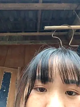 Snapshot of Yeszsexxy chatting on December 17, 7:47 am Yeszsexxy online show from December 17, 7:47 am