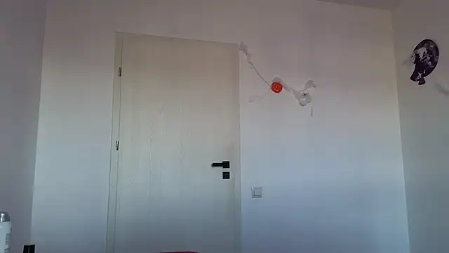 Snapshot of crystalxx18 chatting on October 29, 9:33 am crystalxx18 online show from October 29, 9:33 am