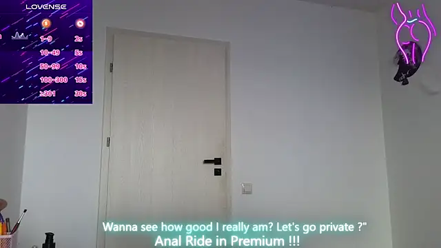 Snapshot of crystalxx18 chatting on November 10, 9:41 am crystalxx18 online show from November 10, 9:41 am