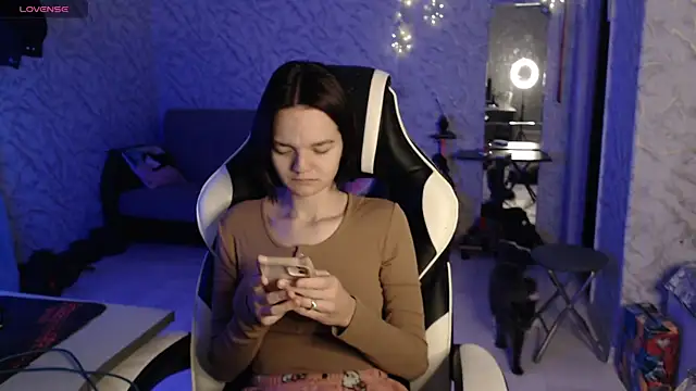 Kitti study online show from October 5, 12:36 pm