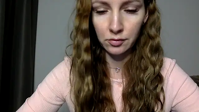 Snapshot of Varnyx chatting on November 11, 1:44 pm Varnyx online show from November 11, 1:44 pm