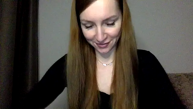 Snapshot of Varnyx chatting on December 3, 7:01 pm Varnyx online show from December 3, 7:01 pm