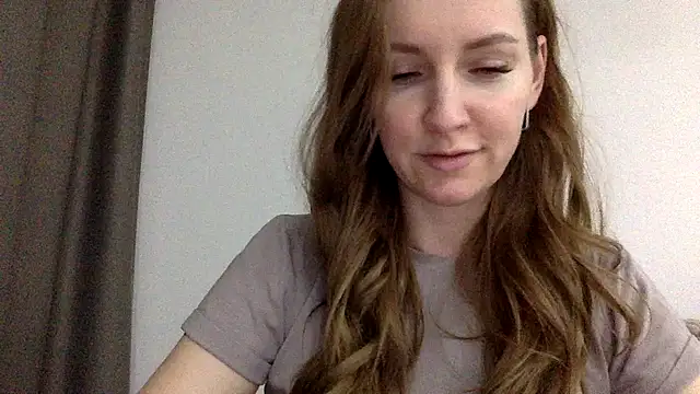 Snapshot of Varnyx chatting on December 14, 3:17 pm Varnyx online show from December 14, 3:17 pm