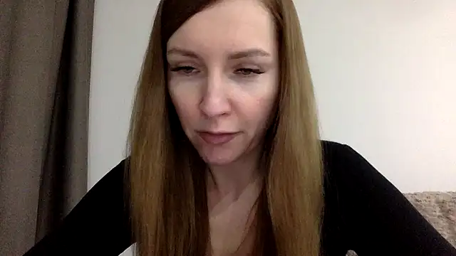 Snapshot of Varnyx chatting on December 15, 6:12 pm Varnyx online show from December 15, 6:12 pm