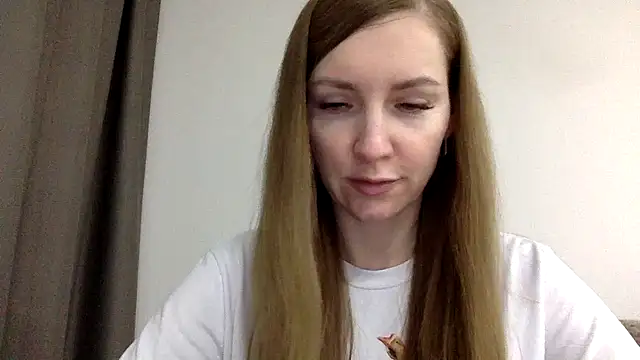 Snapshot of Varnyx chatting on December 20, 8:16 pm Varnyx online show from December 20, 8:16 pm