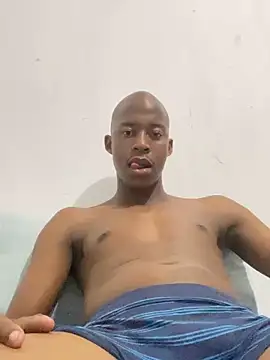 Snapshot of dick4mami chatting on February 12, 8:59 pm dick4mami online show from February 12, 8:59 pm