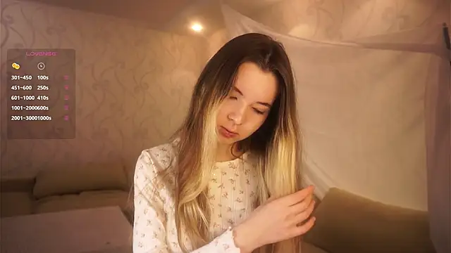 Snapshot of MarlinVarian chatting on October 20, 5:13 pm MarlinVarian online show from October 20, 5:13 pm