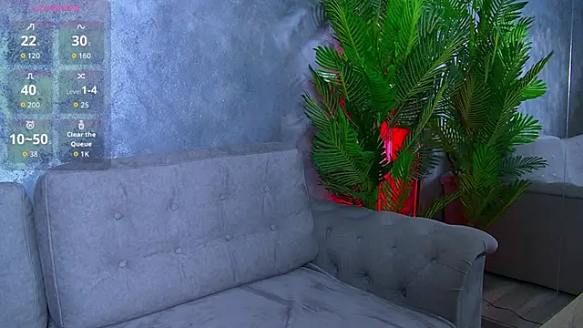 Snapshot of MiriamJo chatting on October 19, 4:18 pm MiriamJo online show from October 19, 4:18 pm