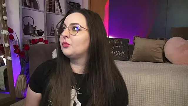 Snapshot of Mia_Swano chatting on May 24, 1:21 am Mia Swano online show from May 24, 1:21 am