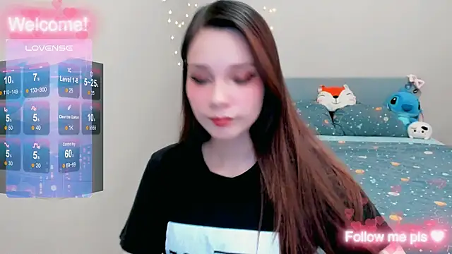 Snapshot of Kitten_Alissa chatting on December 15, 6:12 pm Kitten Alissa online show from December 15, 6:12 pm