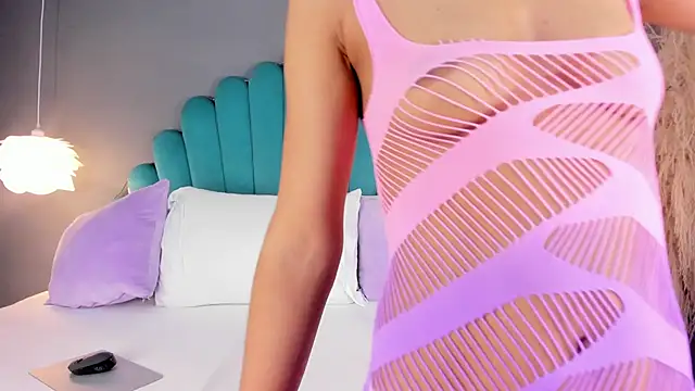 VanessaLogan online show from October 18, 10:43 pm