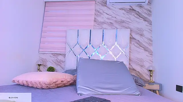 collet 1 online show from April 18, 12:20 pm