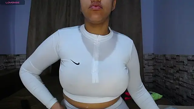 Snapshot of Bicky_24 chatting on October 20, 10:59 am Bicky 24 online show from October 20, 10:59 am