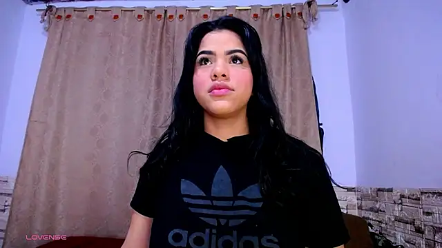 Snapshot of Bicky_24 chatting on December 4, 9:40 am Bicky 24 online show from December 4, 9:40 am