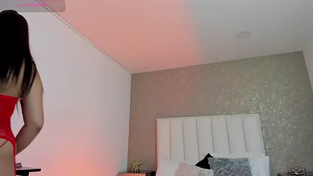 KaylieBrooks online show from December 18, 5:08 pm