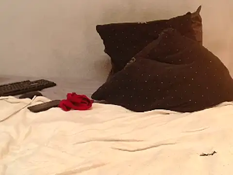 ROYALASS25 online show from March 8, 6:43 am