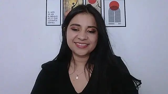 ValerieLove  online show from February 18, 8:05 pm