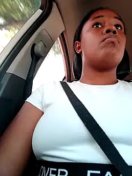 MoniqueMulberry online show from October 28, 6:21 pm