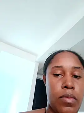 MoniqueMulberry online show from November 14, 7:45 pm