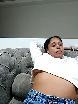 MoniqueMulberry online show from November 28, 1:08 am