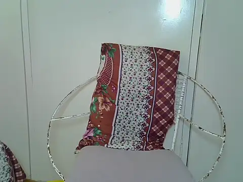 Snapshot of BeautyQueenX22 chatting on September 29, 9:08 pm BeautyQueenX22 online show from September 29, 9:08 pm