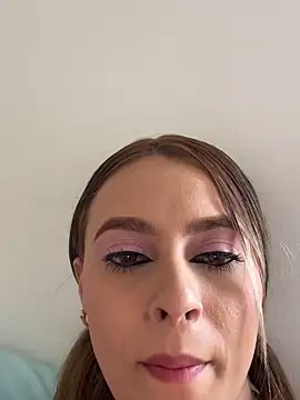 Snapshot of kendal_blonde chatting on September 11, 9:59 pm kendal blonde online show from September 11, 9:59 pm