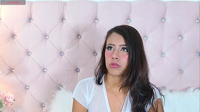 Snapshot of CaterinaRomano chatting on September 26, 8:24 pm CaterinaRomano online show from September 26, 8:24 pm