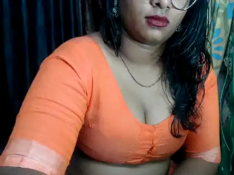 Snapshot of DearKimmi chatting on December 15, 10:15 pm DearKimmi online show from December 15, 10:15 pm