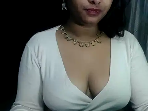 Snapshot of DearKimmi chatting on January 4, 12:37 am DearKimmi online show from January 4, 12:37 am