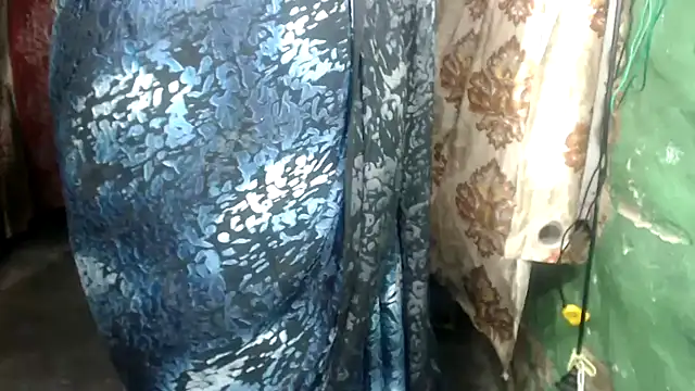 Snapshot of DearKimmi chatting on February 25, 7:03 pm DearKimmi online show from February 25, 7:03 pm