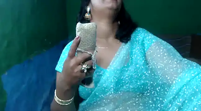 Snapshot of DearKimmi chatting on March 8, 6:37 pm DearKimmi online show from March 8, 6:37 pm