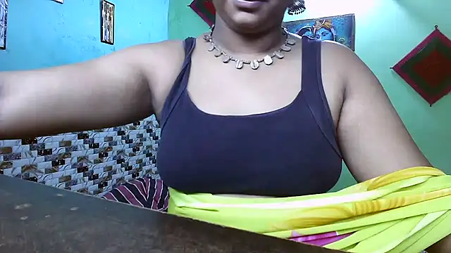 Snapshot of DearKimmi chatting on September 25, 5:05 pm DearKimmi online show from September 25, 5:05 pm