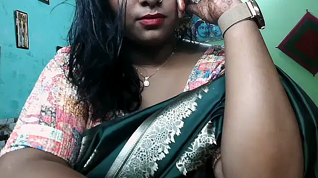 Snapshot of DearKimmi chatting on October 21, 5:24 pm DearKimmi online show from October 21, 5:24 pm