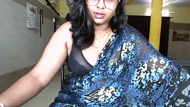 DearKimmi online show from March 15, 6:03 pm